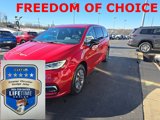New 2025 Chrysler Pacifica Select image 3