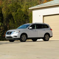 Used 2016 Nissan Pathfinder S image 2