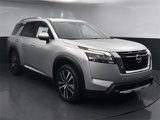New 2025 Nissan Pathfinder Platinum image 2