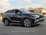 Used 2022 Toyota Highlander XLE image 2