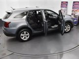 Used 2023 Kia Sorento LX image 6