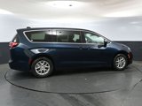 New 2025 Chrysler Pacifica Select image 2