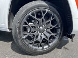 New 2025 Jeep Grand Cherokee Summit image 3