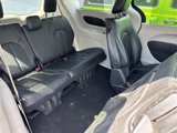 Used 2018 Chrysler Pacifica Touring-L image 4