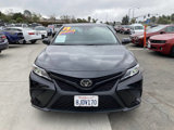 Used 2019 Toyota Camry SE image 2
