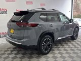 New 2025 Nissan Rogue Platinum image 4