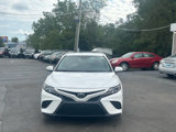 Used 2020 Toyota Camry SE image 3