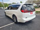 Used 2024 Chrysler Pacifica Pinnacle image 3