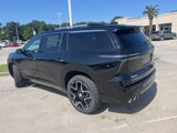 New 2026 Chevrolet Traverse High Country w/ LPO, Floor Liner Package image 4