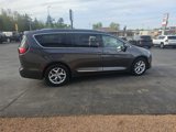 Used 2019 Chrysler Pacifica Touring-L Plus w/ Advanced Safetytec Group image 5