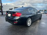 Used 2018 BMW 320i xDrive Sedan image 3