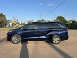 Used 2021 Toyota Sienna Limited image 5