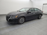 Used 2023 Nissan Altima 2.5 SV image 2
