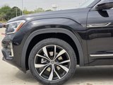 New 2025 Volkswagen Atlas Cross Sport SEL Premium R-Line image 5