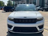 New 2025 Jeep Grand Cherokee Summit image 2