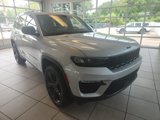 New 2025 Jeep Grand Cherokee Limited image 3