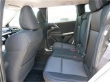 New 2025 Mitsubishi Outlander ES image 5