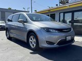 Used 2019 Chrysler Pacifica Touring Plus image 3