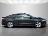 Used 2015 Ford Fusion SE image 3