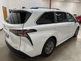 Used 2023 Toyota Sienna XLE image 5