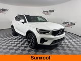 Used 2025 Volvo XC40 B5 Core image 5