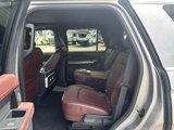 Used 2022 Ford Expedition Limited image 5