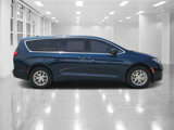 New 2025 Chrysler Pacifica Select image 2