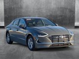 Used 2022 Hyundai Sonata SE w/ Preferred Accessory Package image 3