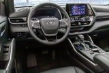 Used 2024 Toyota Highlander XSE image 4