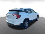 Used 2024 GMC Terrain SLT image 4