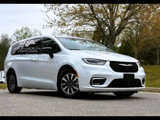 Used 2024 Chrysler Pacifica Limited image 4