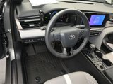 Used 2025 Toyota Camry SE w/ Convenience Package image 5
