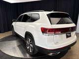 Used 2024 Volkswagen Atlas SE w/ Panoramic Sunroof Package image 6