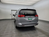 Used 2021 Chrysler Voyager Lxi image 6