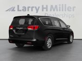 Used 2020 Chrysler Pacifica Touring w/ S Appearance Package image 2