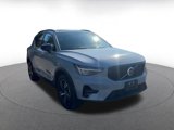 Used 2024 Volvo XC40 B5 Core image 3