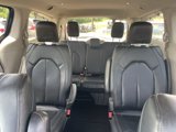 Used 2020 Chrysler Pacifica Touring-L image 5