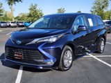 Used 2024 Toyota Sienna XLE image 5