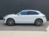 Certified 2025 Porsche Macan image 2