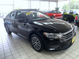 Used 2020 Volkswagen Jetta SE w/ SE Cold Weather Package image 4