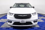 Used 2024 Chrysler Pacifica Touring-L image 2
