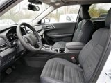 New 2025 Mitsubishi Outlander SE image 4