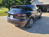 Used 2019 Porsche Cayenne Turbo image 4