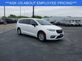 New 2025 Chrysler Pacifica Select w/ Uconnect Theater Family Group image 2