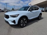New 2025 Volvo XC40 B5 Ultra w/ Climate Package image 4