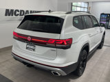 New 2026 Volkswagen Atlas Peak Edition image 4