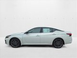 New 2024 Nissan Altima 2.0 SR image 5
