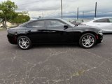 Used 2017 Dodge Charger SXT image 4