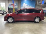 Used 2021 Chrysler Voyager Lxi image 2