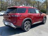 New 2025 Nissan Pathfinder Platinum image 4